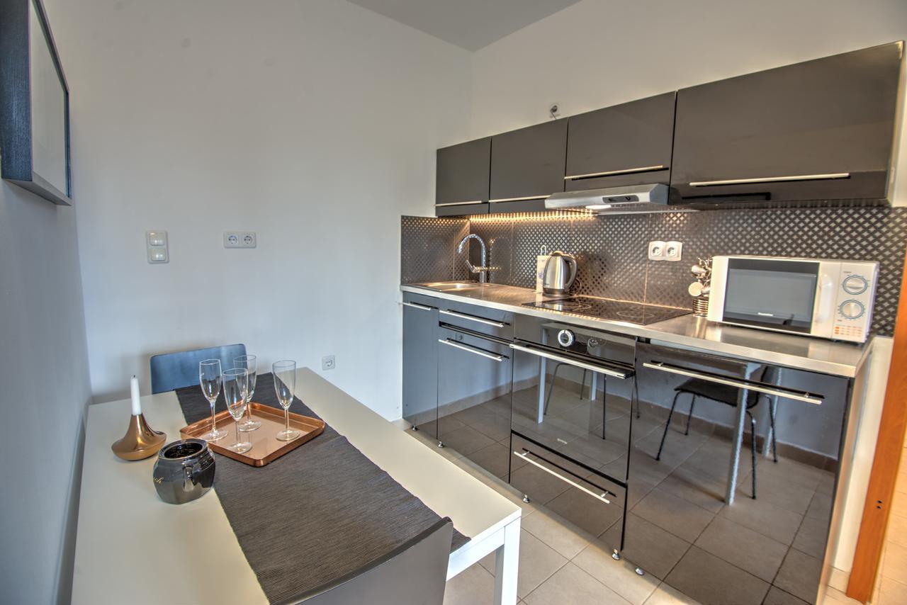 Downtown Rose Garden Apartments Whit Garage Opcional Budapest Ngoại thất bức ảnh